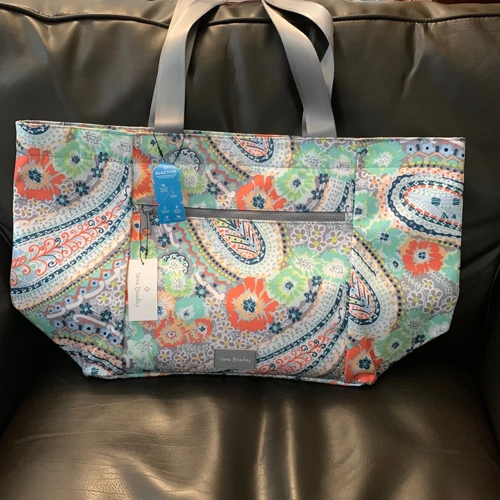 Vera Bradley ReActive bag. - Picture 1 of 6